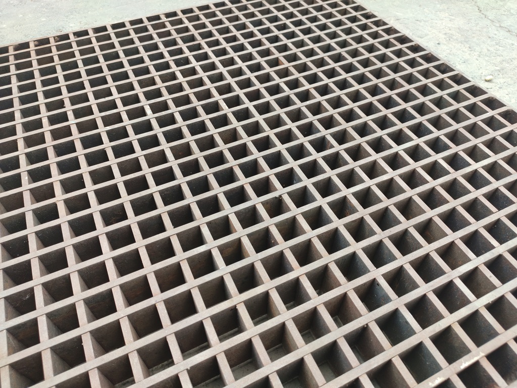 Heavy-duty-grating-abudhabi-suppliers-uae